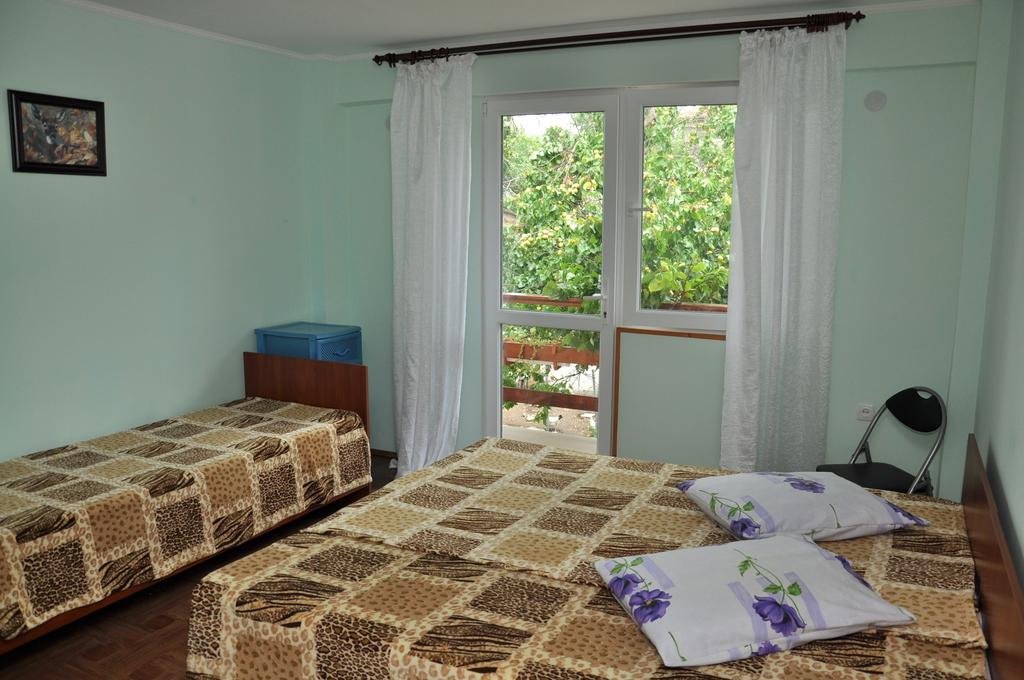 Гостевой дом Mini hotel on Narodnoy Феодосия