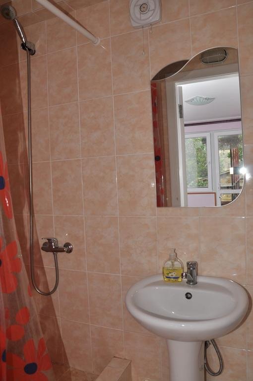 Гостевой дом Mini hotel on Narodnoy Феодосия