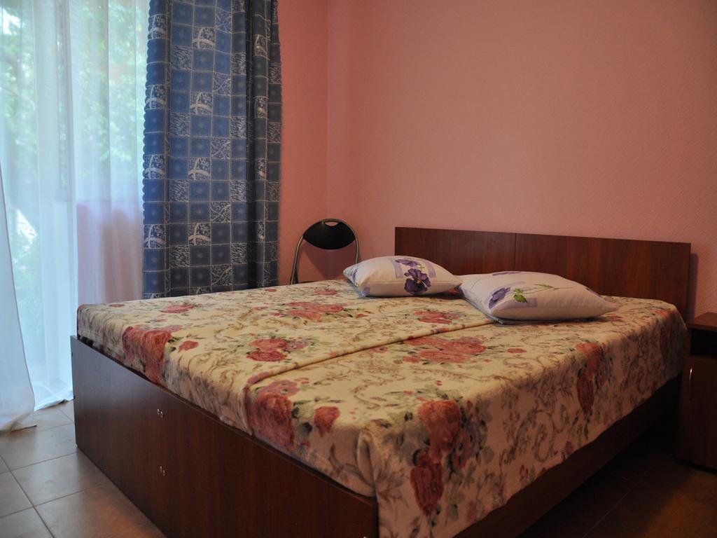 Гостевой дом Mini hotel on Narodnoy Феодосия