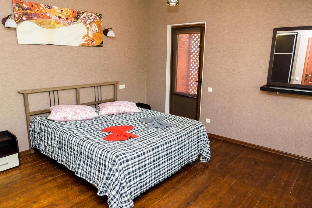 Гостевой дом Mini hotel on Narodnoy Феодосия