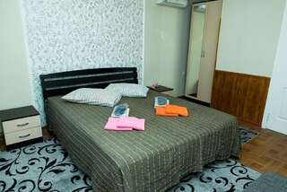 Гостевой дом Mini hotel on Narodnoy Феодосия Улучшенный трехместный номер-2